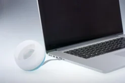 Reislamp Rubytec Bulb USB Blue 9 Reislamp Rubytec Bulb USB Blue -Spydercoe Winkel 3 Bulb In Macbook 1